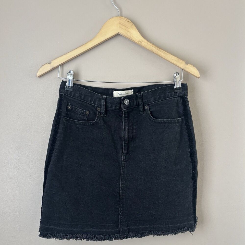 GAP Women’s 2P Black Denim Mini Skirt Petite Casual Velvet Accent
